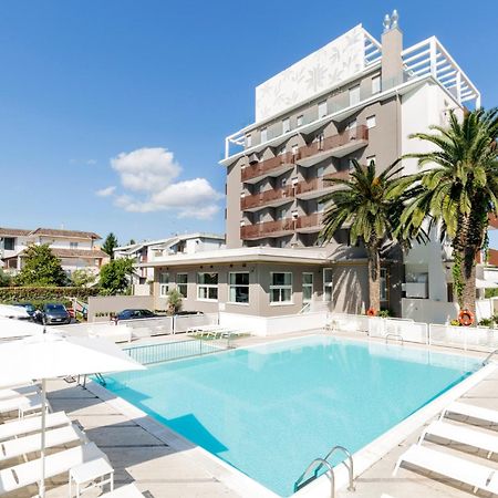 Hotel Bernard San Benedetto del Tronto Eksteriør billede