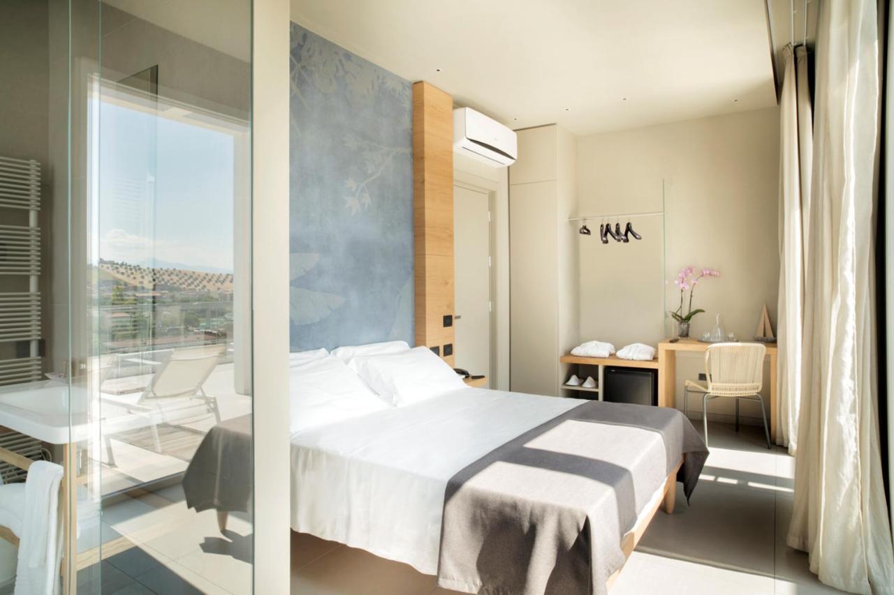 Hotel Bernard San Benedetto del Tronto Eksteriør billede