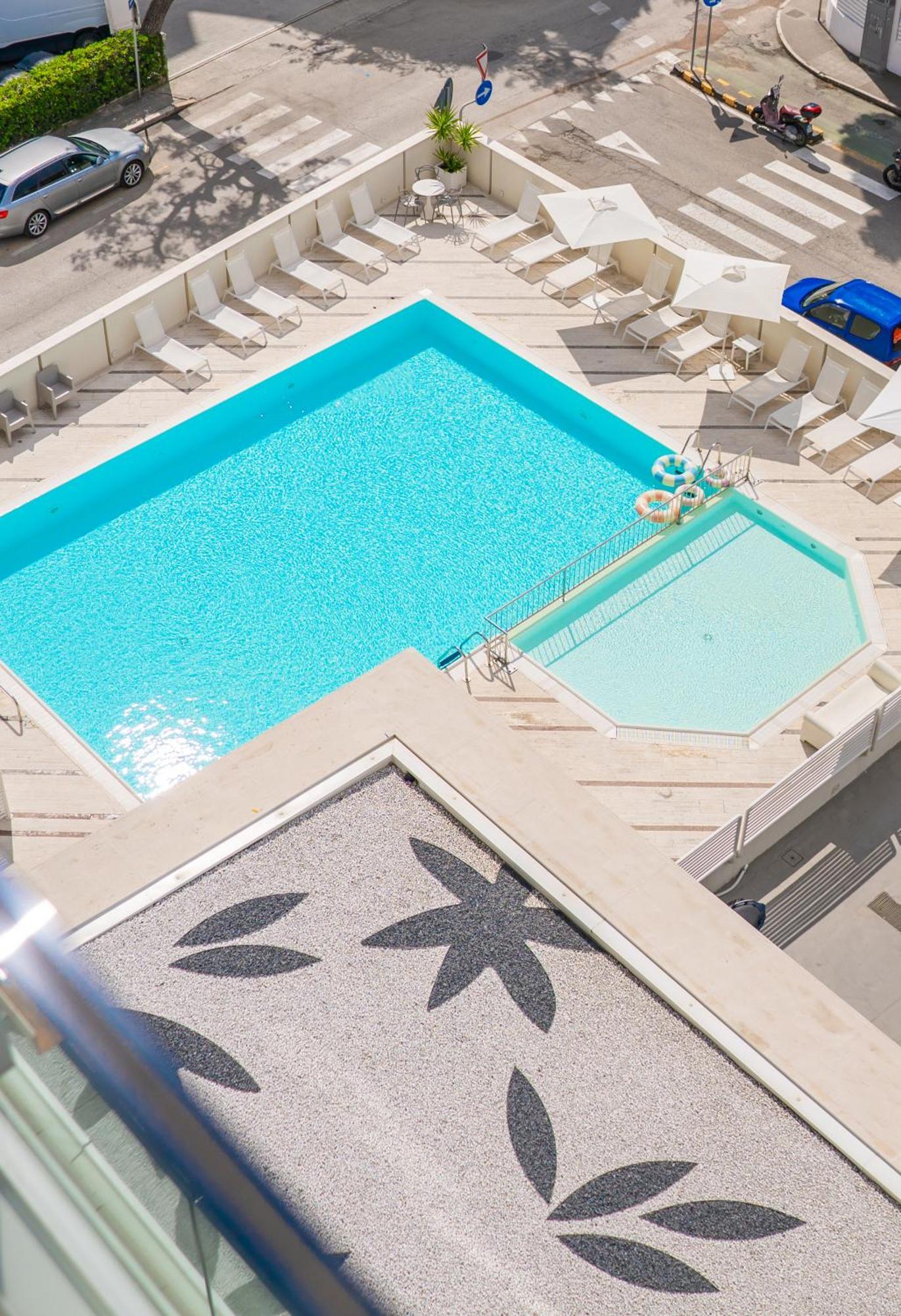 Hotel Bernard San Benedetto del Tronto Eksteriør billede