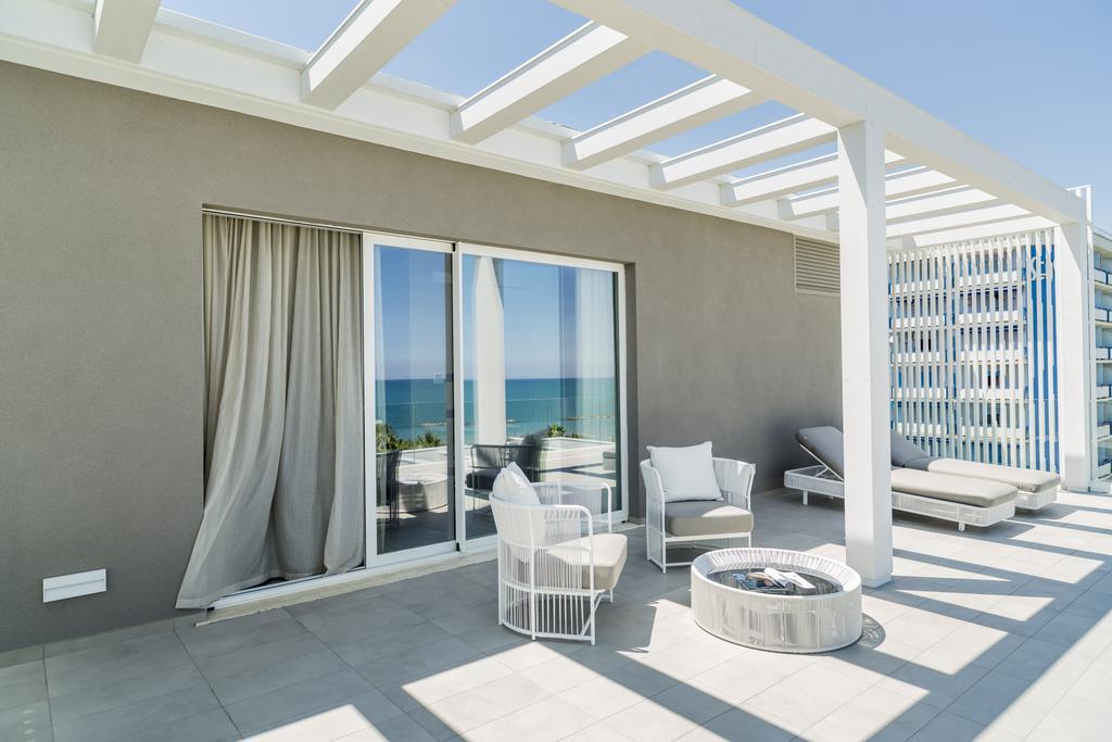 Hotel Bernard San Benedetto del Tronto Eksteriør billede