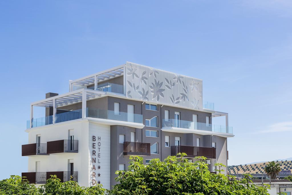 Hotel Bernard San Benedetto del Tronto Eksteriør billede