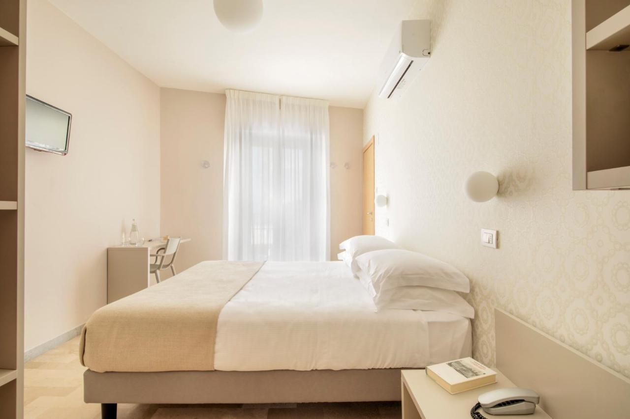 Hotel Bernard San Benedetto del Tronto Eksteriør billede