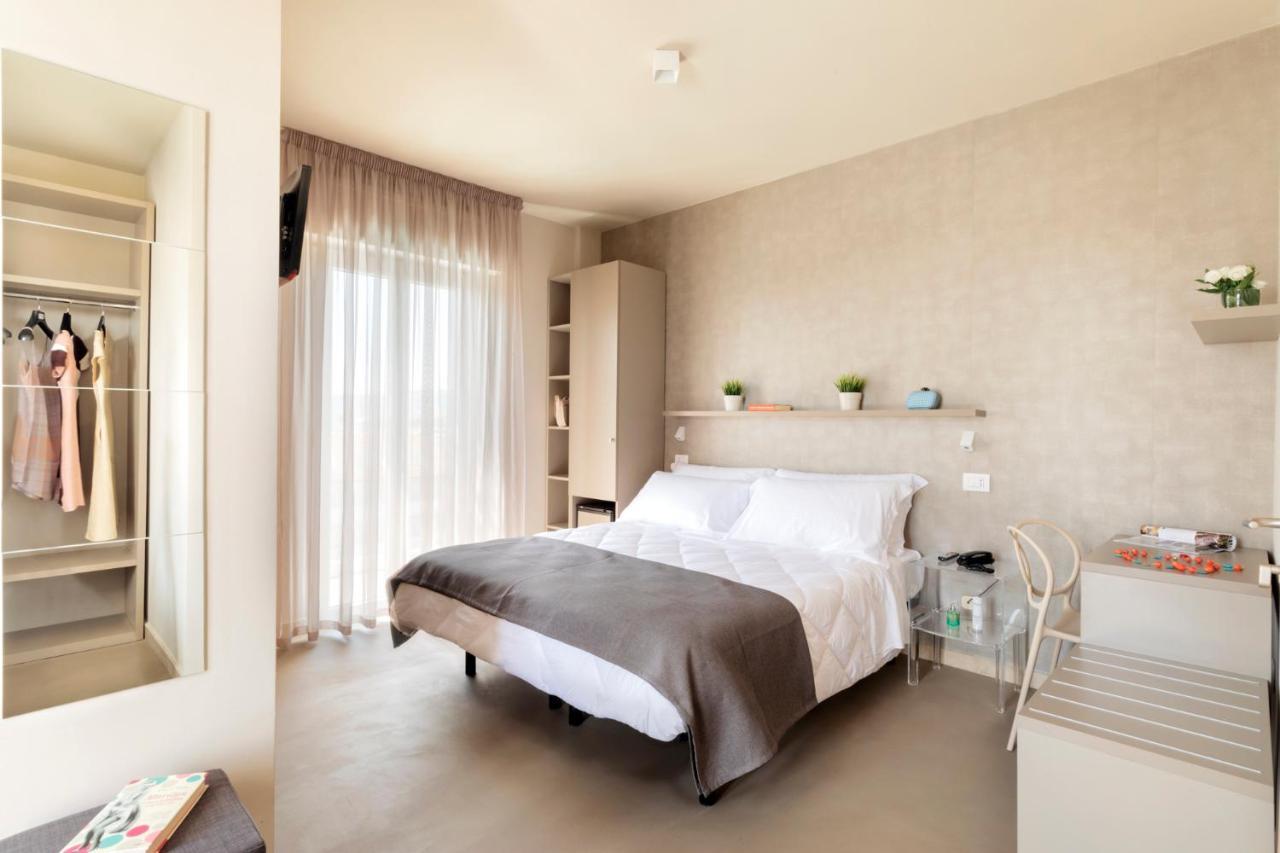 Hotel Bernard San Benedetto del Tronto Eksteriør billede